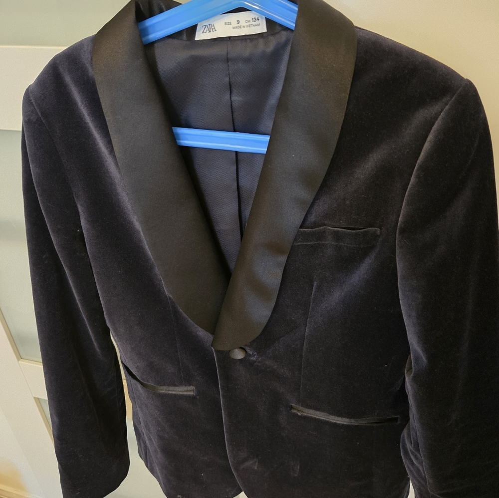 Zara Blue And Black Blazer with Modern Tailoring